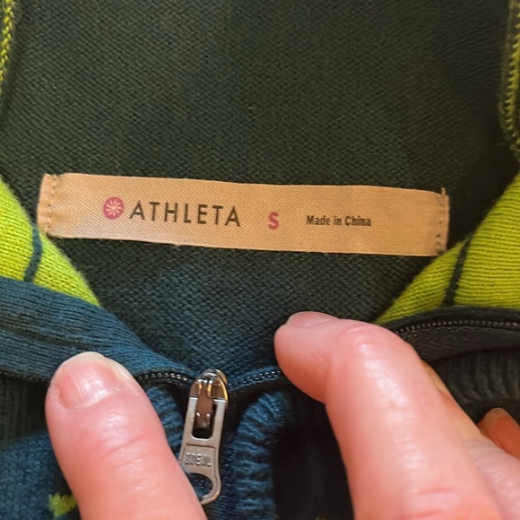 Athleta 1/4 Zip Floral Knit Pullover Sweater
Blue Green with Thumbholes - Size S - Picture 3 of 5